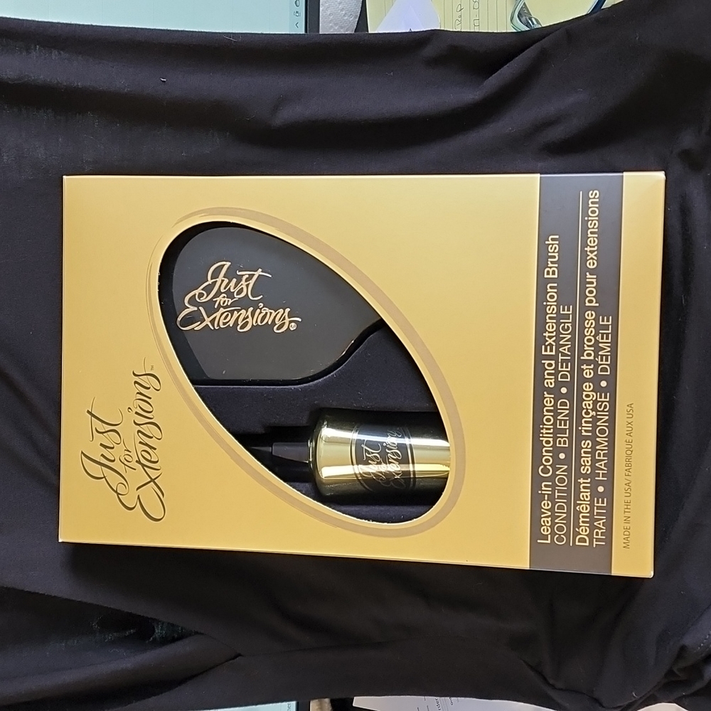 NIB Set Just For Extensions Leave-in Conditioner and Brush